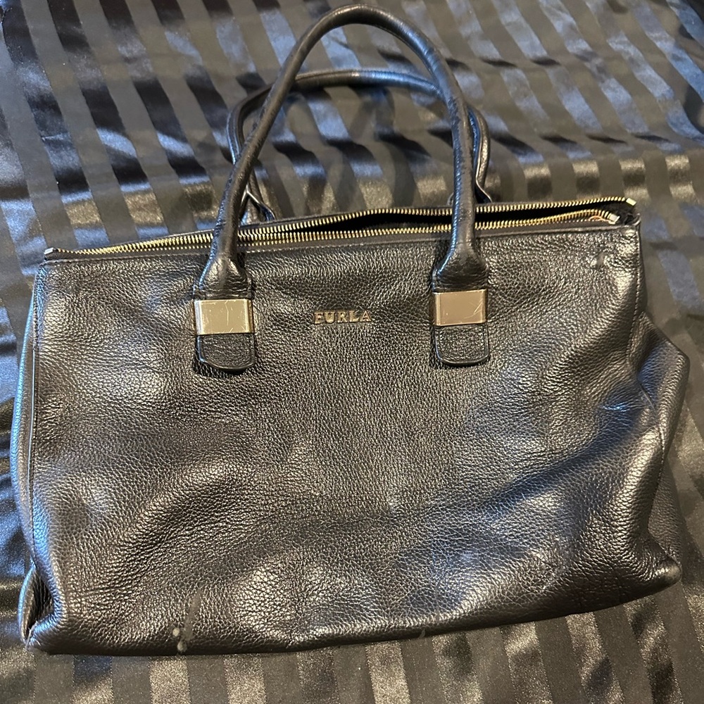 Furls Amelia Tote Bag